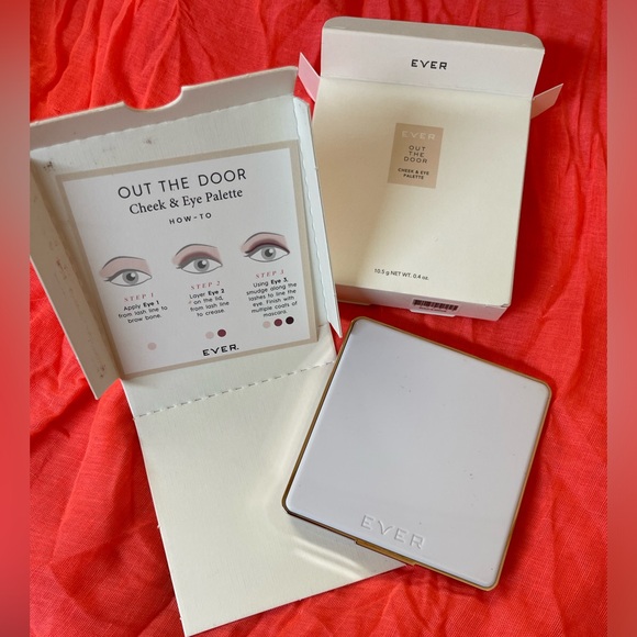 Ever Out The Door Cheek and Eye Palette.  New in box. Bold and Brave Pallete - Picture 3 of 5